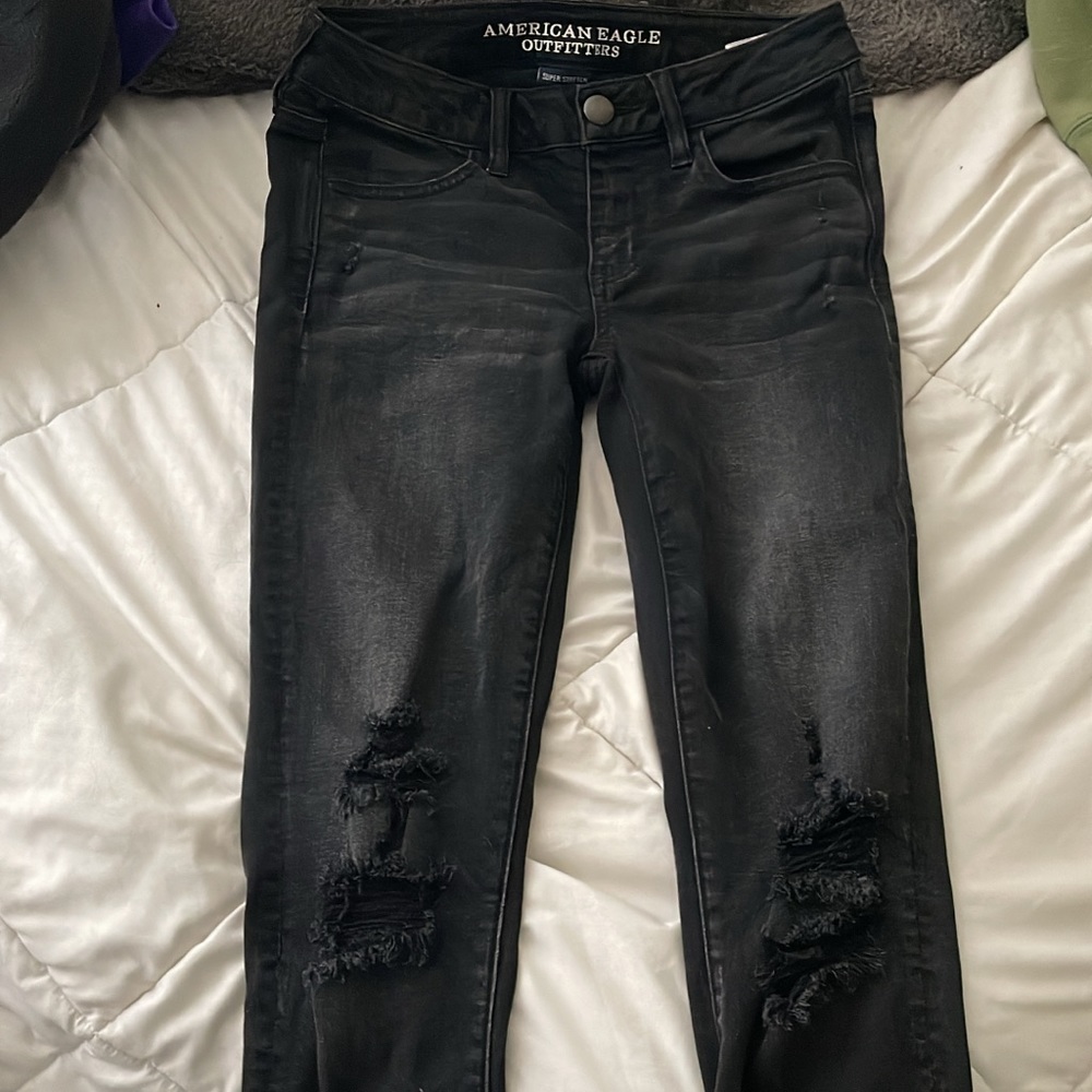 american eagle skinny ripped jeans! size 4 regular